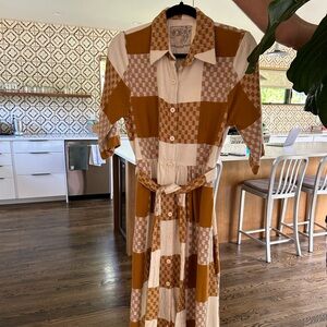 Ace&jig collared, button-down, tie at the waist dress. In excellent condition.